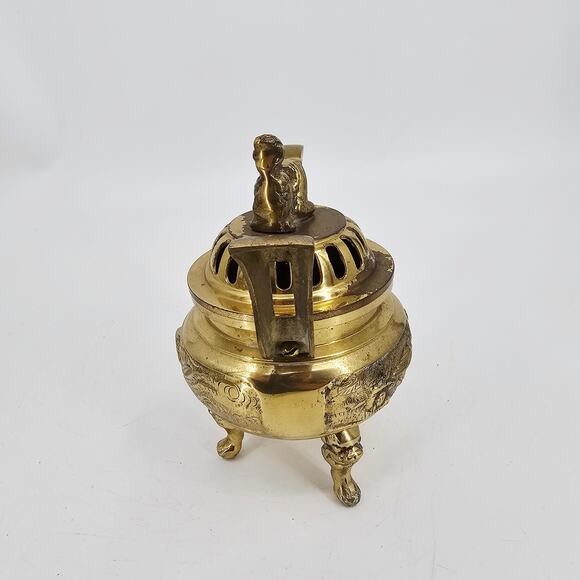 Vintage Asian Brass Tripod Incense Burner With Foo Dog Lion on Lid - Picture 3 of 10